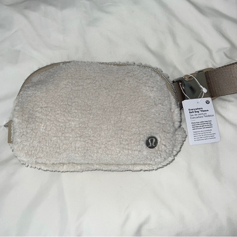 Lululemon belt bag